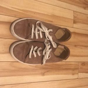 “Splendid” sneakers